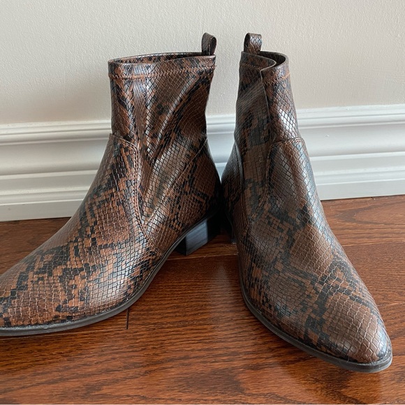 Aldo Brown Faux Snakeskin Ankle Boots Size 6.5 NWT - Picture 1 of 5